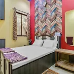 Goroomgo M S M Residency Puri