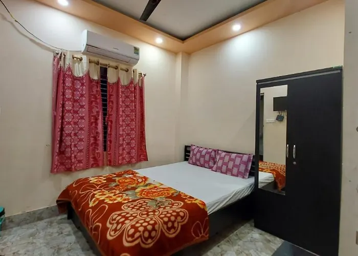 Goroomgo M S M Residency Puri