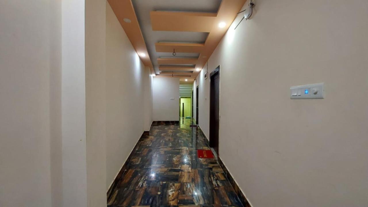 Goroomgo M S M Residency Puri